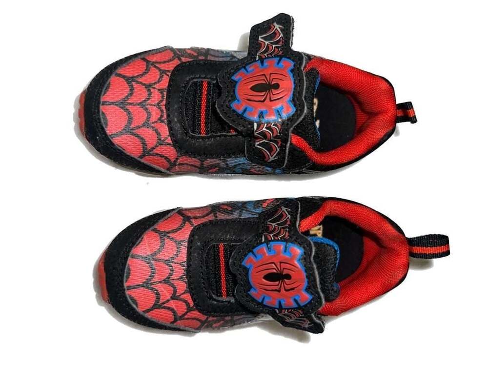 Marvel Spider-Man Toddler Boys' Size 7 Sneakers - Picture 2 of 3